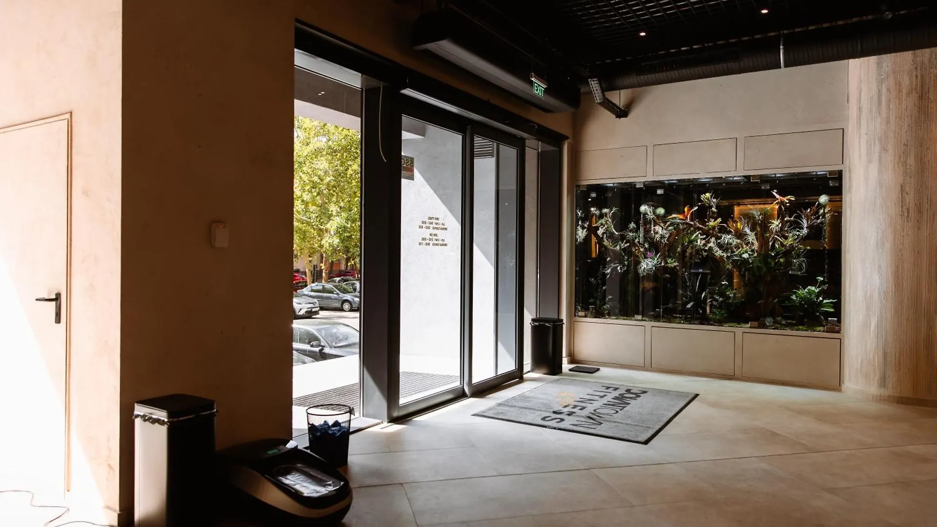 Zen Studio 2 With Balcony Bucharest Apartment