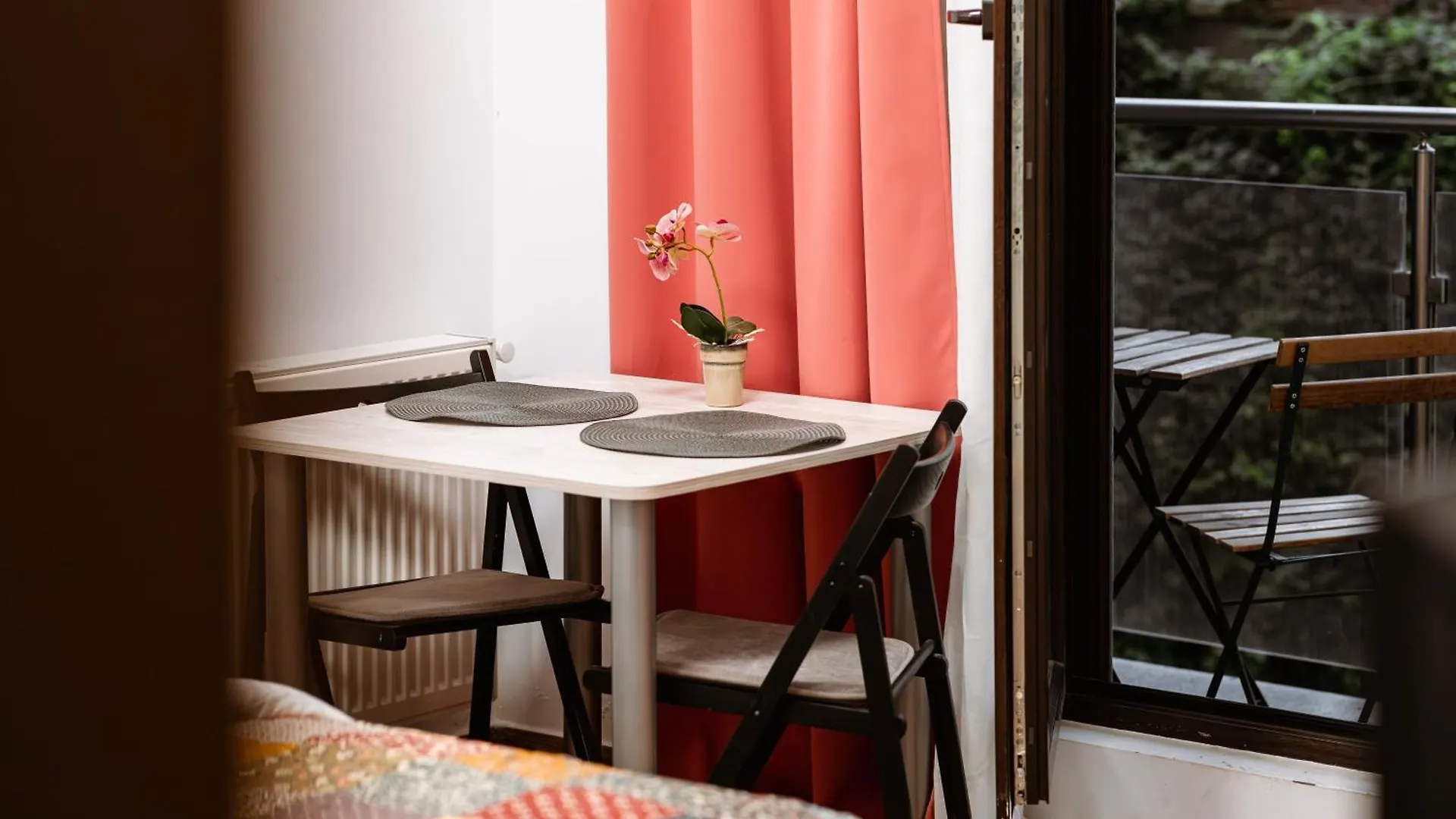Zen Studio 2 With Balcony بوخارست شقة