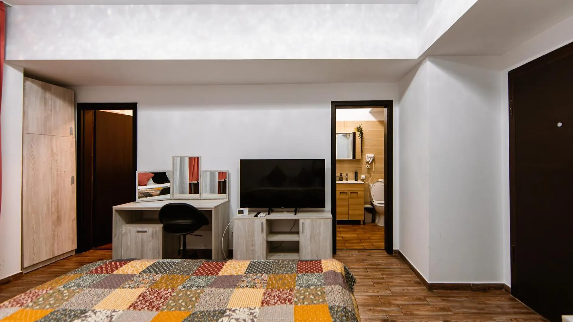 Zen Studio 2 With Balcony بوخارست رومانيا