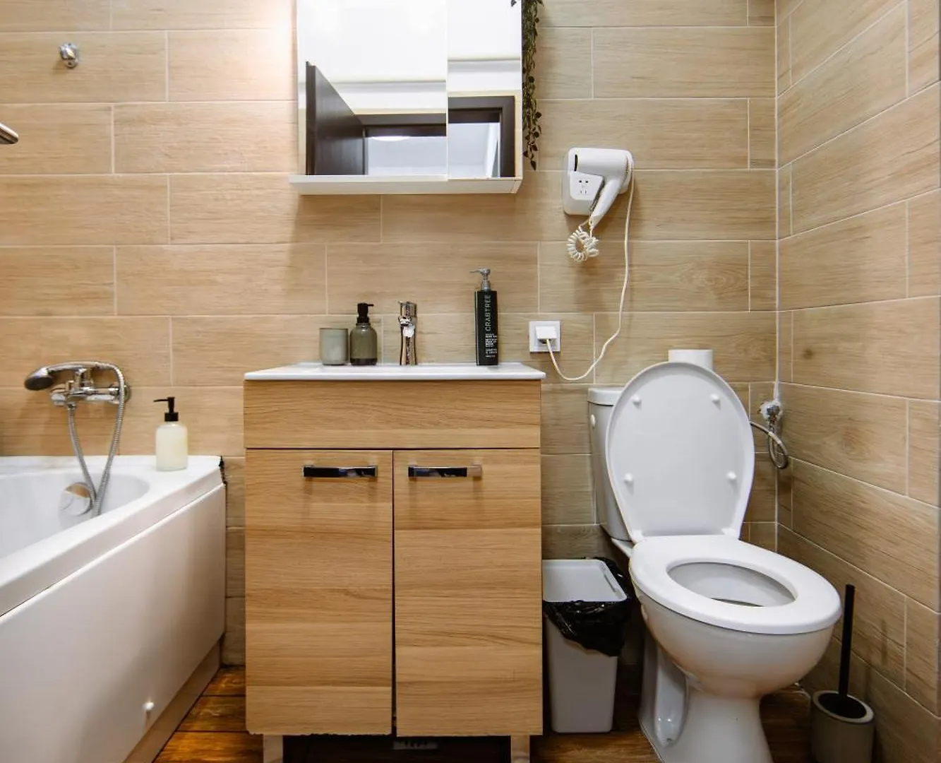 Zen Studio 2 With Balcony Bucharest Apartment